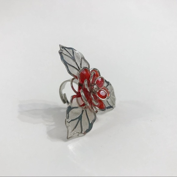 🧁 LAST CHANCE Silver Leaf Red Beaded Flower Ring - Picture 4 of 5
